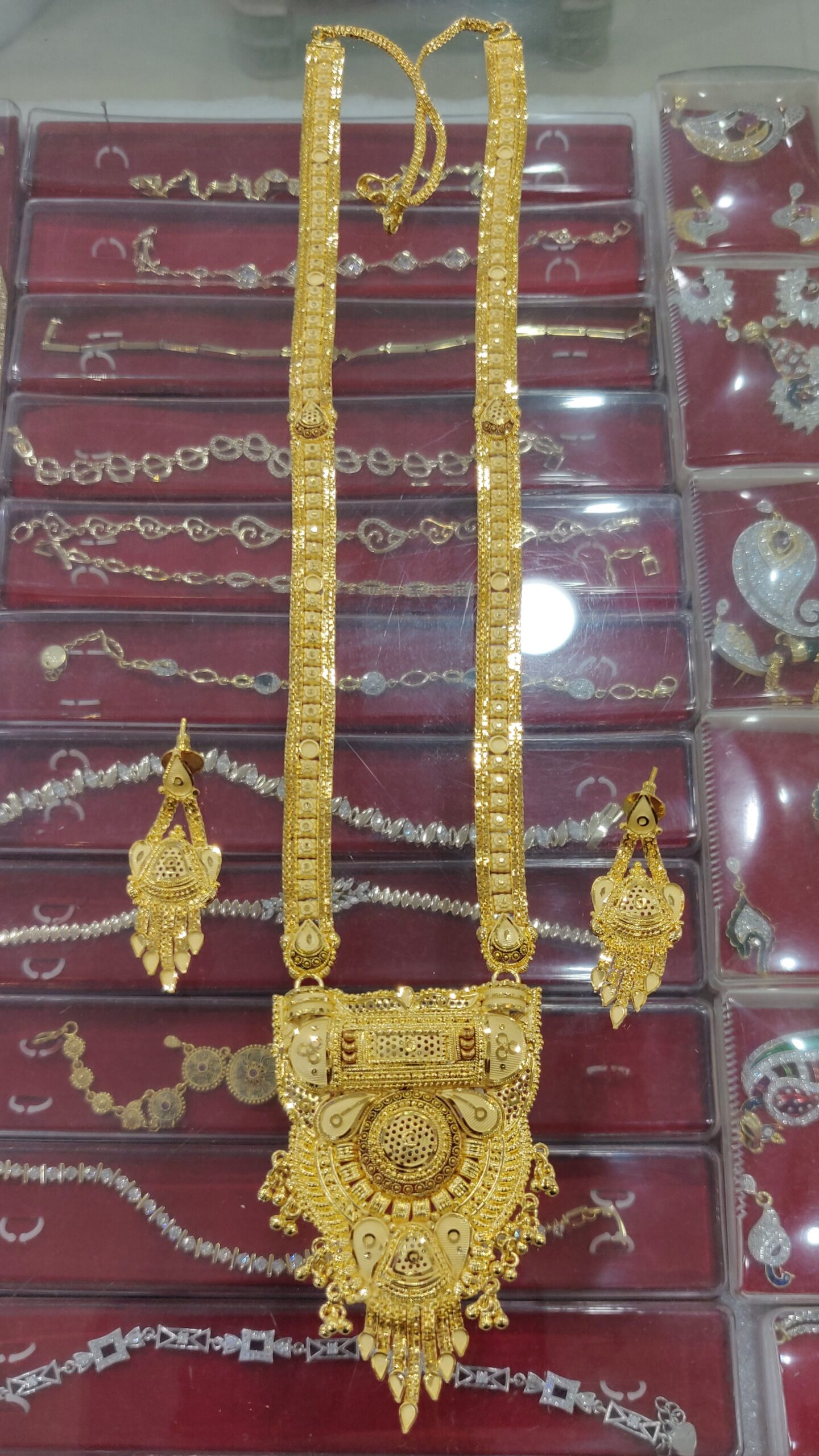 Long haram deals 1 gram gold